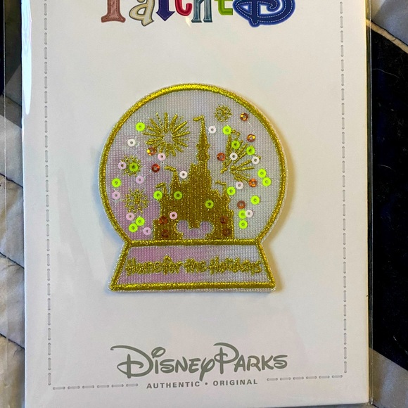 Walt Disney World parks Castle Snowglobes home for the holidays patch✨✨✨ - Picture 1 of 1